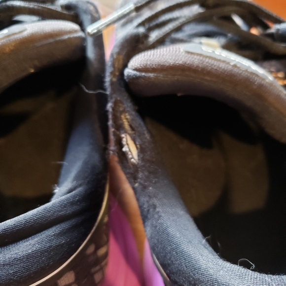 Brooks running shoes - Picture 4 of 8